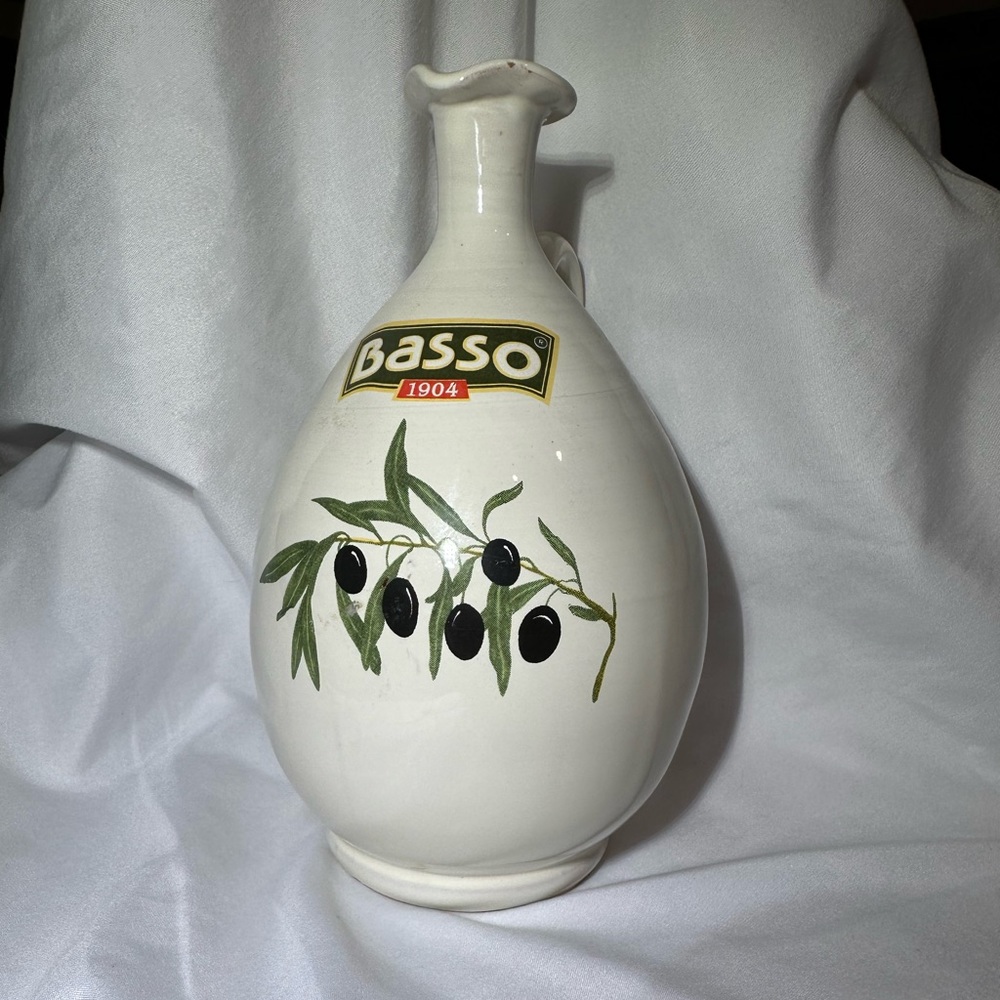 Basso Olive Oil jug by Basso Benegiamo
